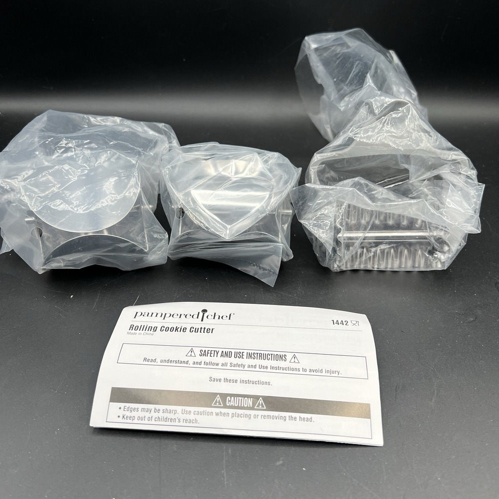 Pampered Chef Rolling Cookie Cutter Hearts Circle Scallop Edge Square #1442 New